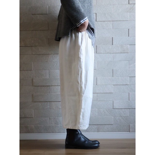 超高密度リネンマルーンパンツ | kurasimu |服と暮らしのこと